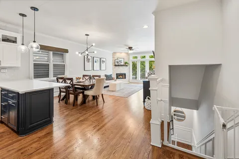 $775,000 | 2114 West Erie Street, Unit 1E, Chicago, IL 60612