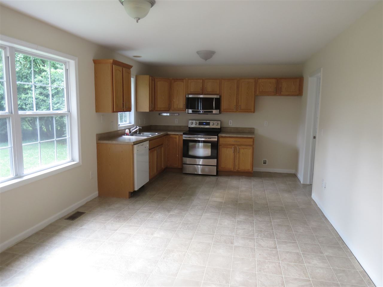 3150 Rolling Road Scottsville, VA 24590 - Photo 6 of 19 Gallery Image 6