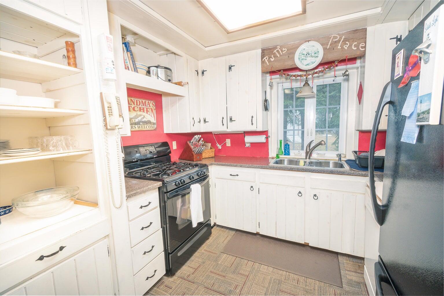 8 Main Street Eustis, ME 04982 - Photo 4 of 25 Kitchen