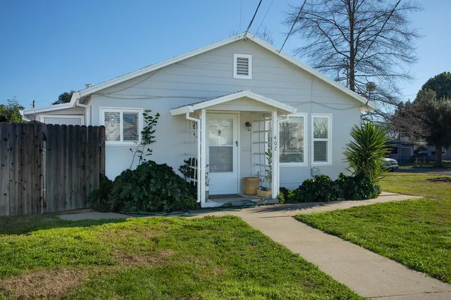 $449,000 | 727 Elm Street, Yuba City, CA 95991