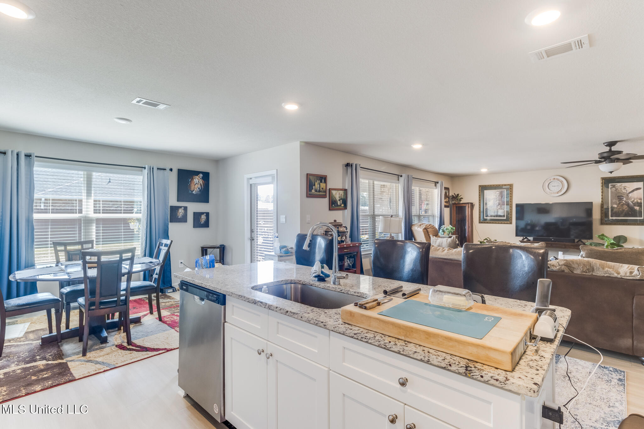 1998 Pettits Lane Long Beach, MS 39560 - Photo 10 of 26 IMG_1981_ENF-Edit