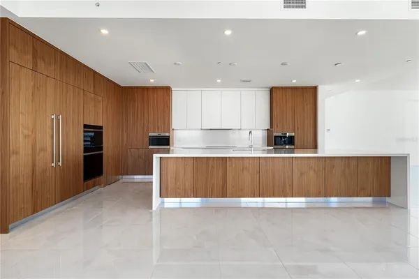 $4,995,000 | 111 Golden Gate, Unit 701, Sarasota, FL 34236