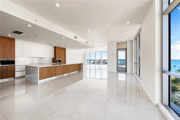 $4,995,000 | 111 Golden Gate, Unit 701, Sarasota, FL 34236