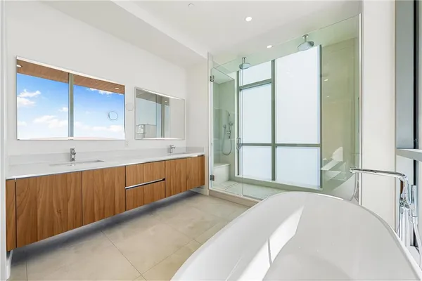 $4,995,000 | 111 Golden Gate, Unit 701, Sarasota, FL 34236