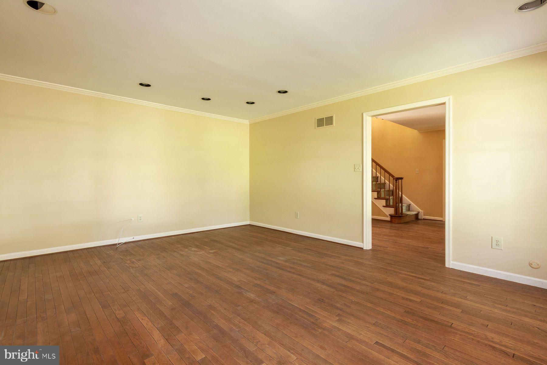 4887 Danielle Drive Doylestown, PA 18902 - Photo 16 of 35