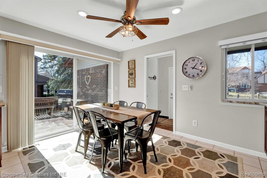 342 Powderhorn Ridge Court Rochester Hills, MI 48309 - Photo 16 of 44