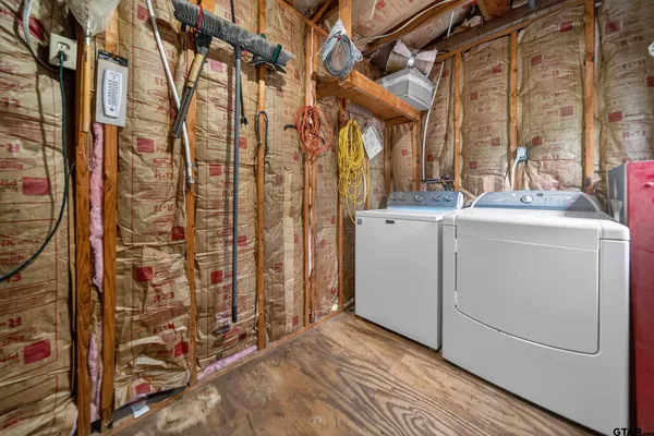 a view of a storage & utility room