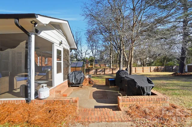 a view of outdoor space yard and patio