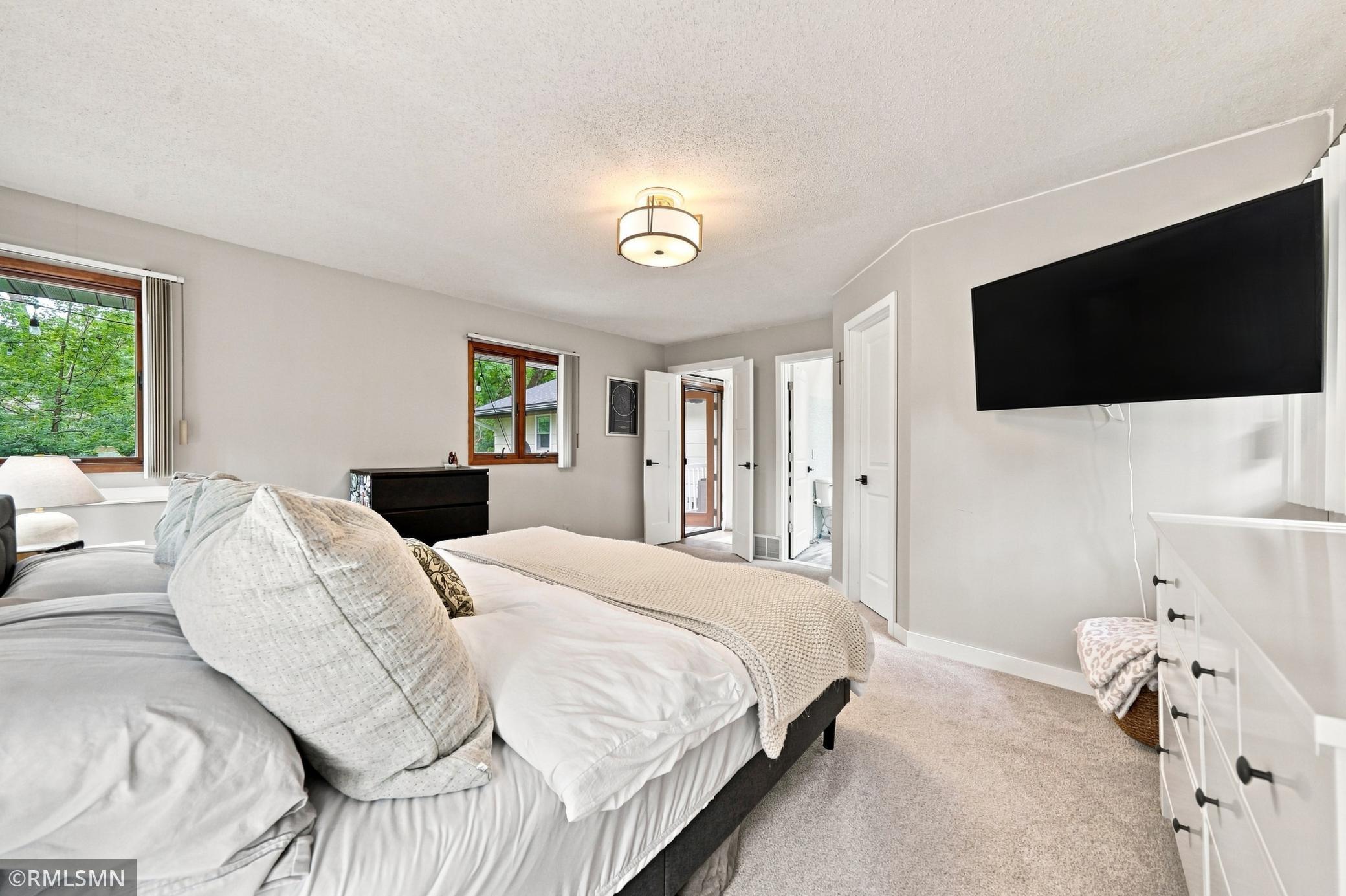 13240 Dahlgren Road Minnetonka, MN 55305 - Photo 26 of 57 Gallery Image 26