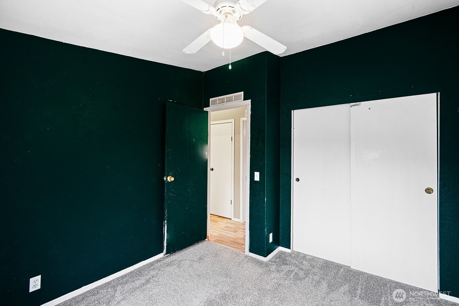 124 South 6th Street McCleary, WA 98557 - Photo 16 of 33 a view of an entryway