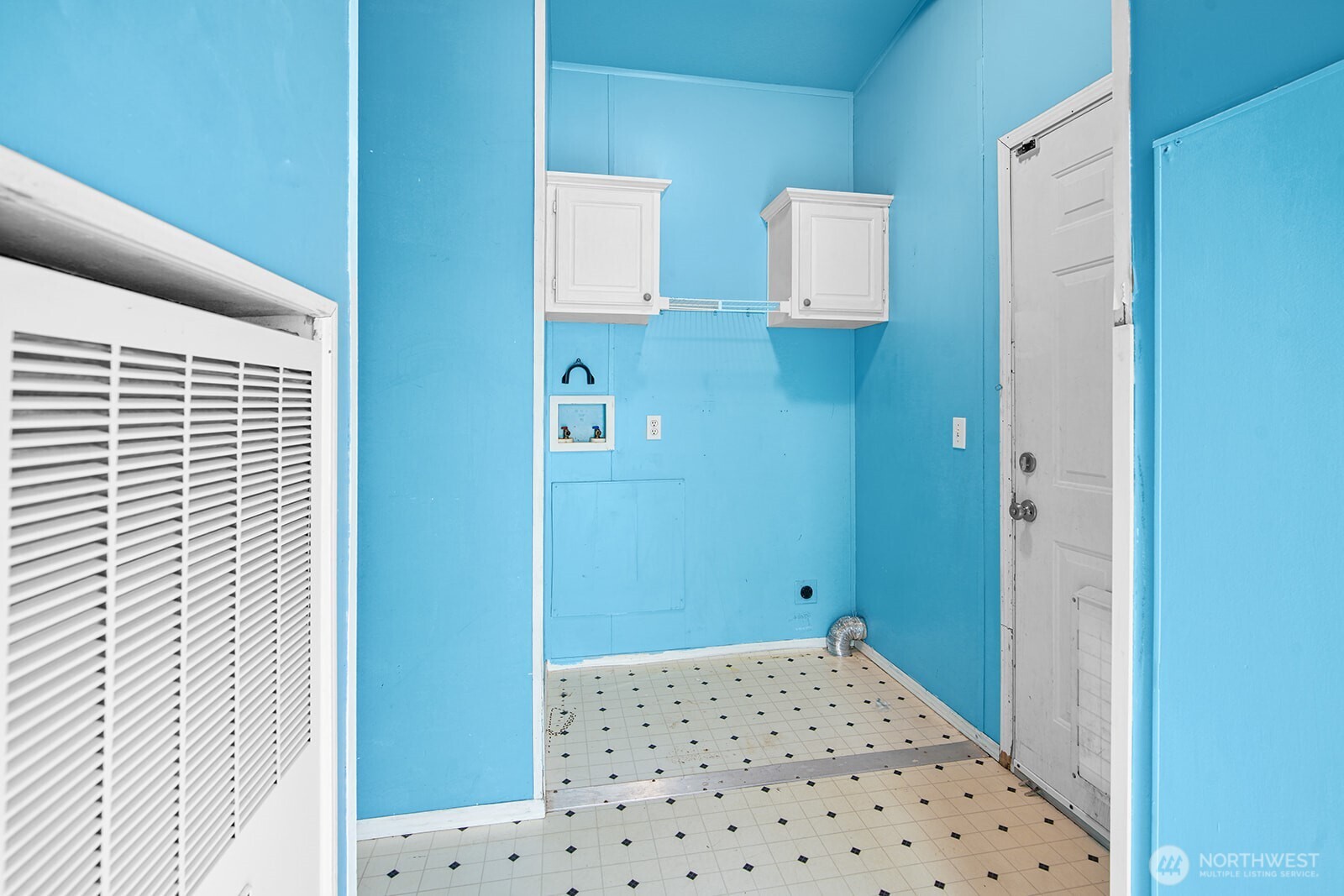 124 South 6th Street McCleary, WA 98557 - Photo 7 of 33 a view of bathroom