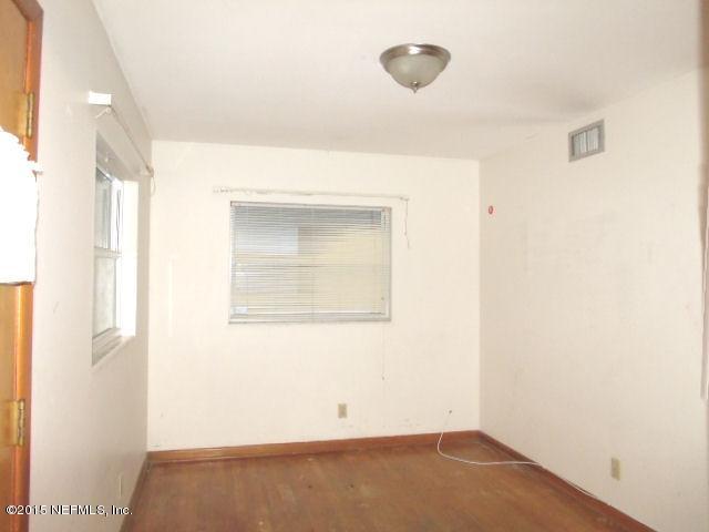 4503 Rainer Road Jacksonville, FL 32210 - Photo 3 of 10 family rm