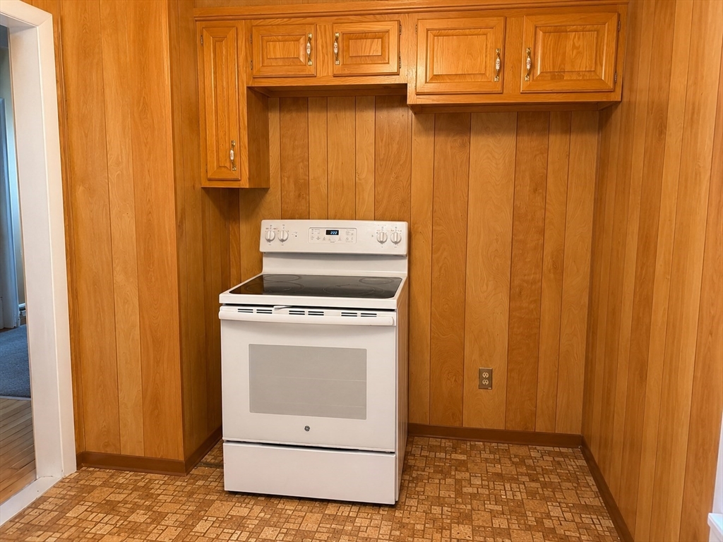 115 School Street Warren, MA 01083 - Photo 5 of 16
