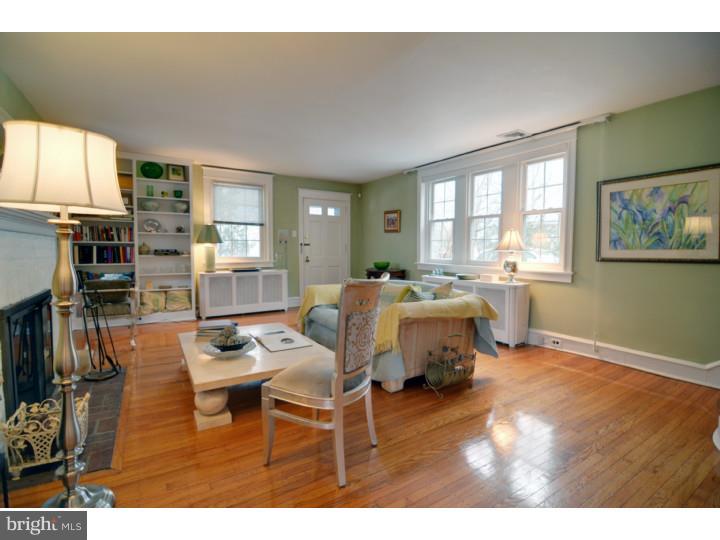 324 Wister Road Wynnewood, PA 19096 - Photo 2 of 20 Living Room