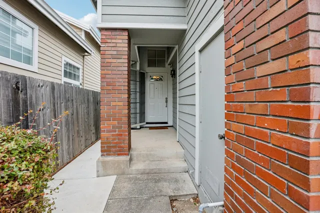 $668,000 | 11 Bonny Doone, Hercules, CA 94547