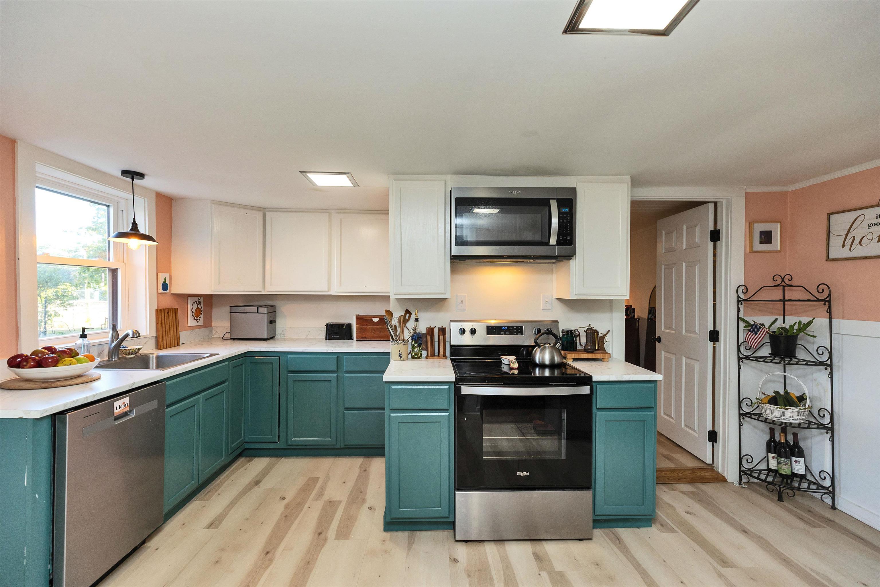 261 North Main Street Franklin, NH 03235 - Photo 2 of 29