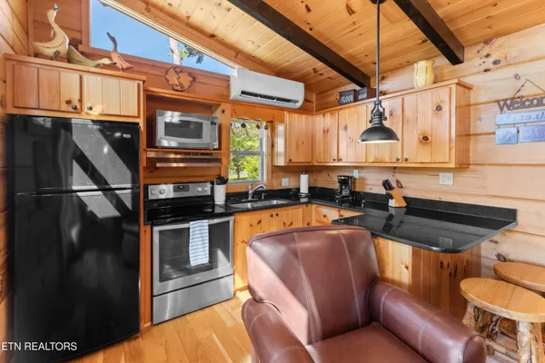 $1,790,000 | 2225 Ted Moore Road, Dandridge, TN 37725