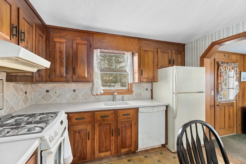 239 Moncrief Road Rockland, MA 02370 - Photo 15 of 34 Gallery Image 15