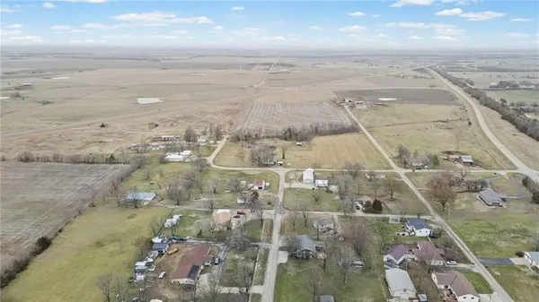 $245,000 | 213 Beech Street, Colony, KS 66015
