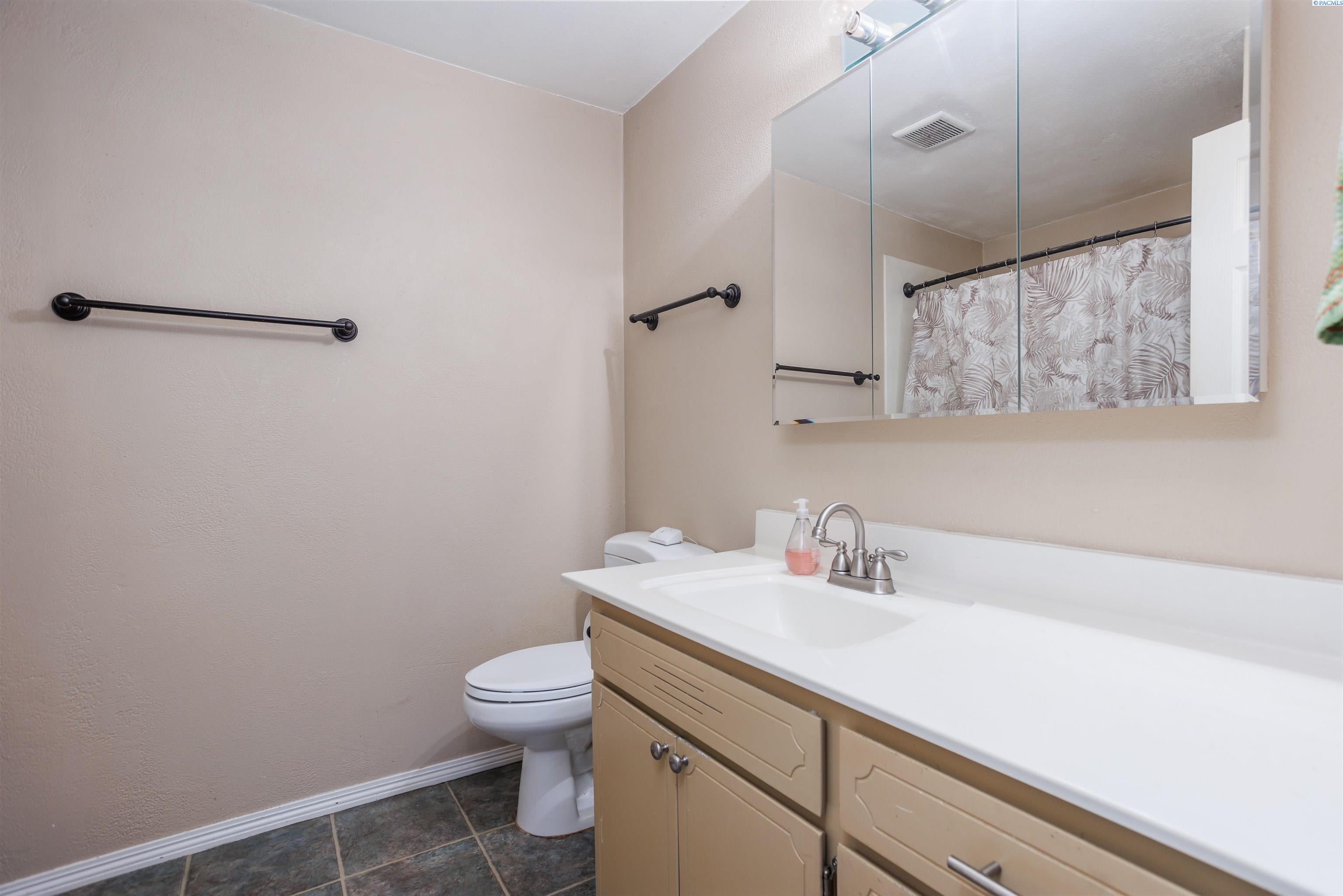 1510 South Reed Court Kennewick, WA 99338 - Photo 19 of 34 Gallery Image 19