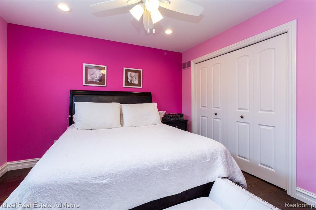 52679 Shelby Road Utica, MI 48316 - Photo 29 of 64 Gallery Image 29