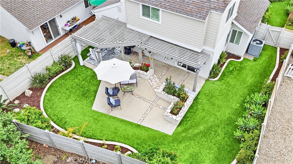 11 Shadowleaf Irvine, CA 92614 - Photo 18 of 23 The expansive yard offers a sense of space that is increasingly difficult to find.