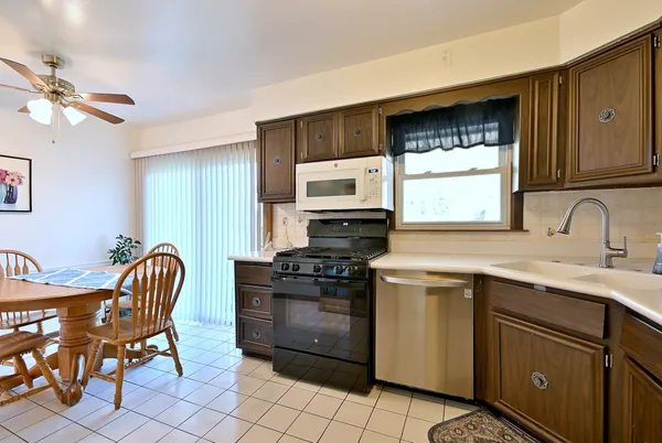 $449,900 | 8016 West Leland Avenue, Norridge, IL 60706