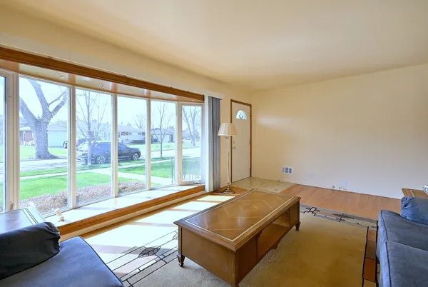 $449,900 | 8016 West Leland Avenue, Norridge, IL 60706