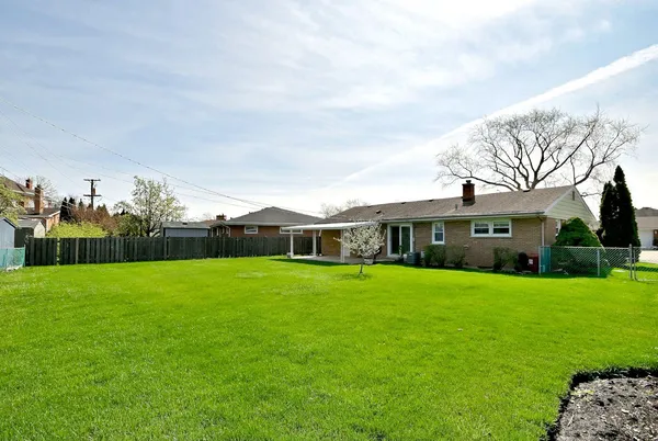 $449,900 | 8016 West Leland Avenue, Norridge, IL 60706
