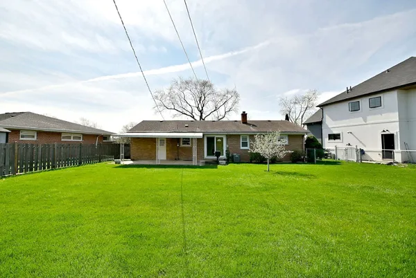 $449,900 | 8016 West Leland Avenue, Norridge, IL 60706