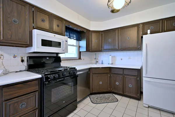$449,900 | 8016 West Leland Avenue, Norridge, IL 60706