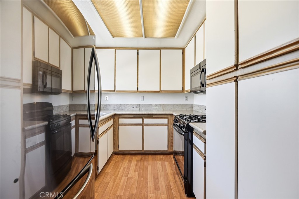 4265 Las Virgenes Road Calabasas, CA 91302 - Photo 10 of 25