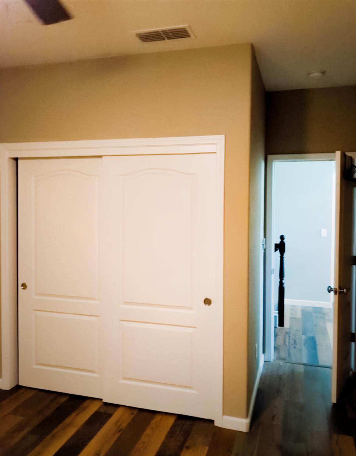 3492 Hampton Way Clovis, CA 93619 - Photo 27 of 58 upstairs bedroom 2-pic3