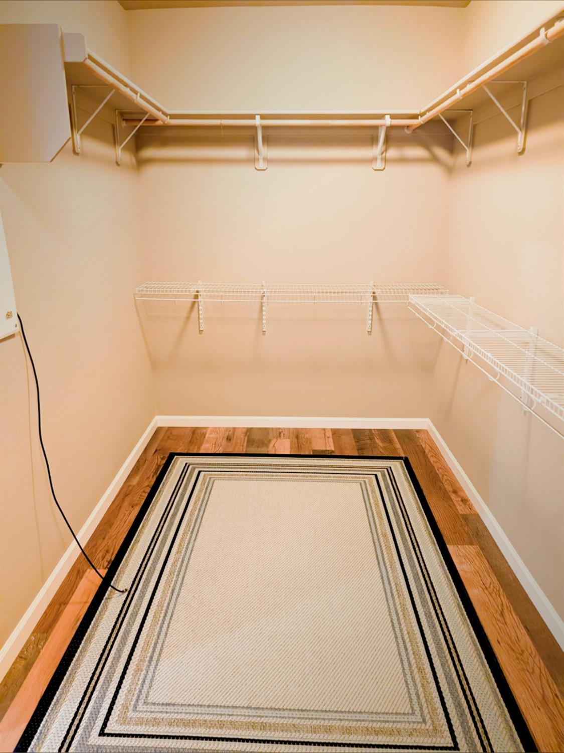 3492 Hampton Way Clovis, CA 93619 - Photo 41 of 58 main bedroom walk-in closet