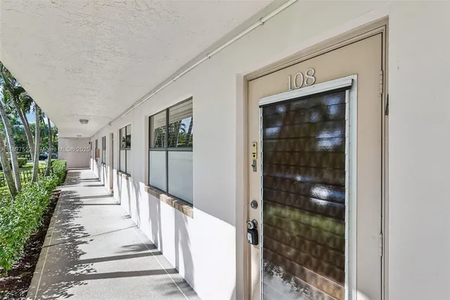 $190,000 | 2981 North Nob Hill Road, Unit 108, Sunrise, FL 33322
