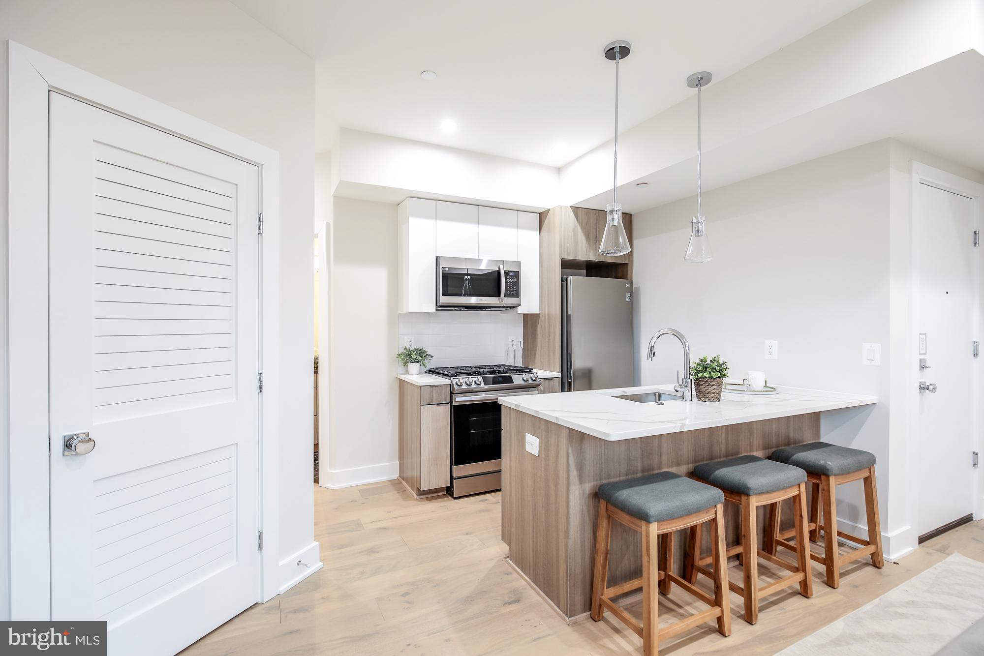 1421 Spring Road Northwest, Unit C04 Washington, DC 20010 - Photo 4 of 15 Gallery Image 4