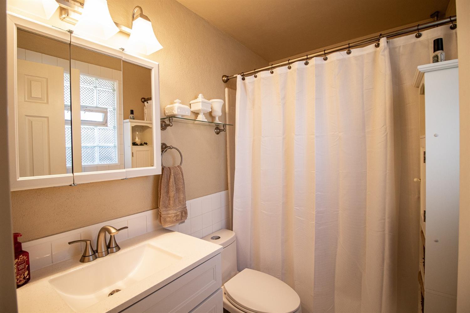 2434 Roberts Road Medford, OR 97504 - Photo 20 of 27 Additional Photo