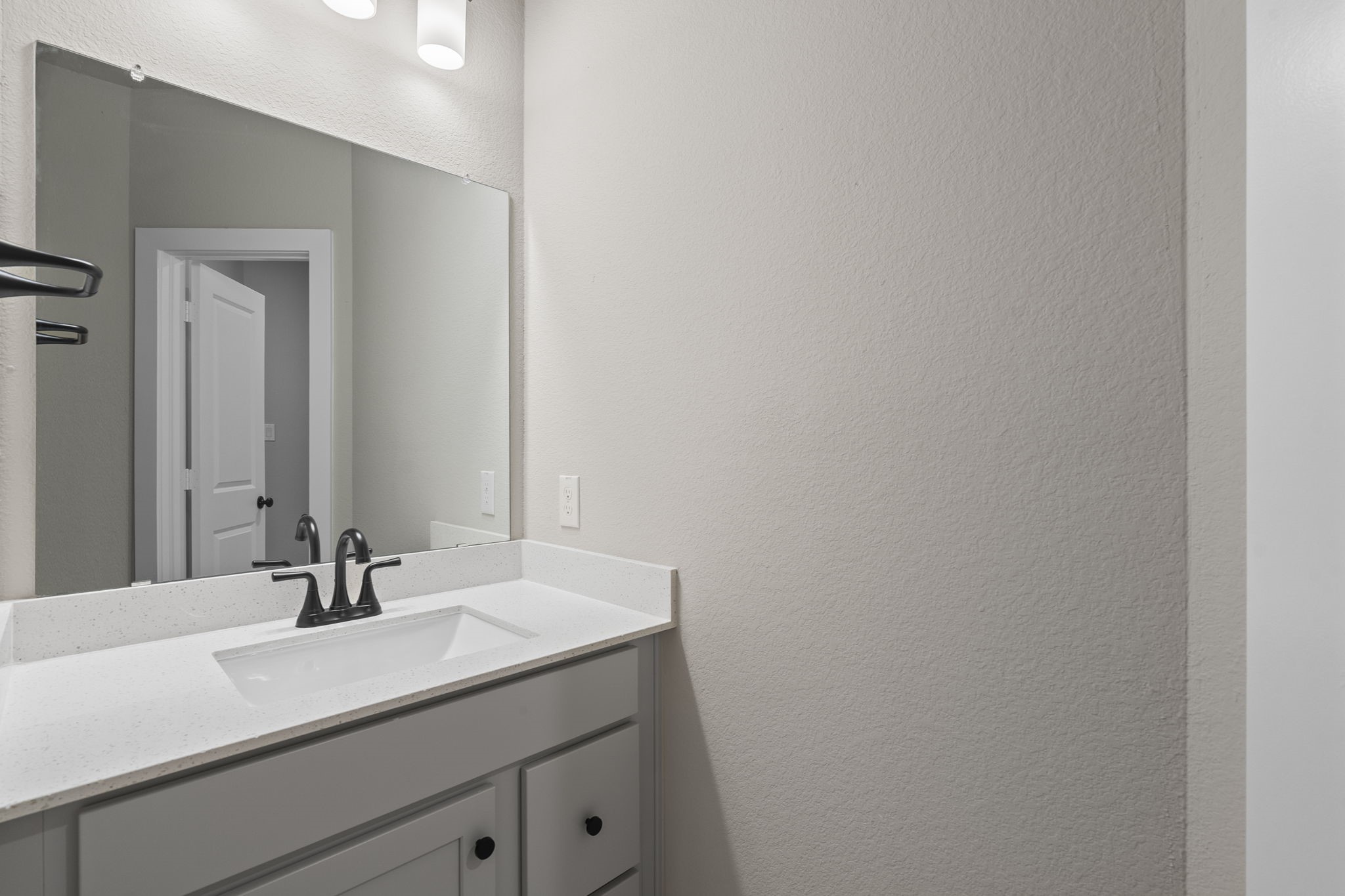 9434 Pacific Crest Porter, TX 77365 - Photo 26 of 50 Upstairs Batch.