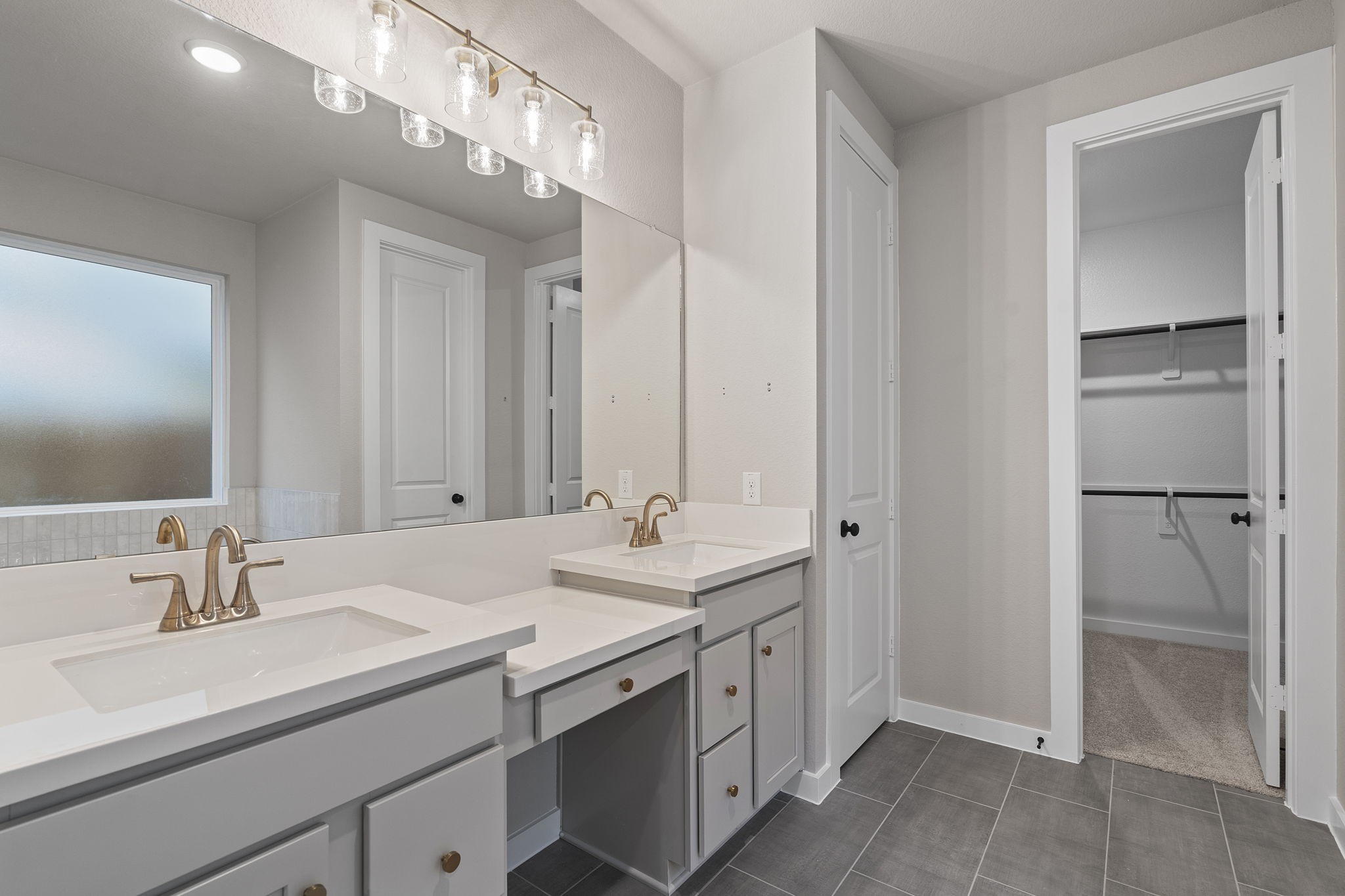 9434 Pacific Crest Porter, TX 77365 - Photo 32 of 50 Primary Bath.