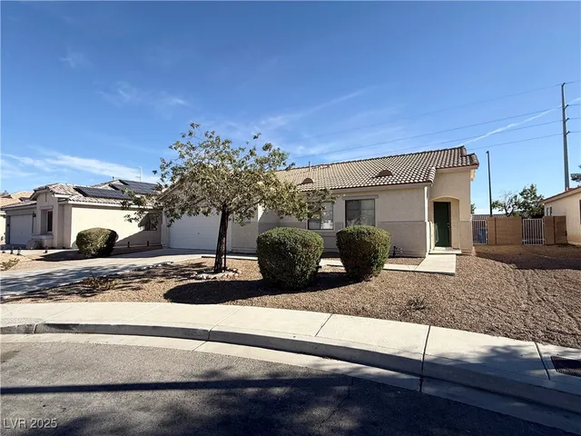 $1,750 | 5718 Royal Sands Street, North Las Vegas, NV 89031