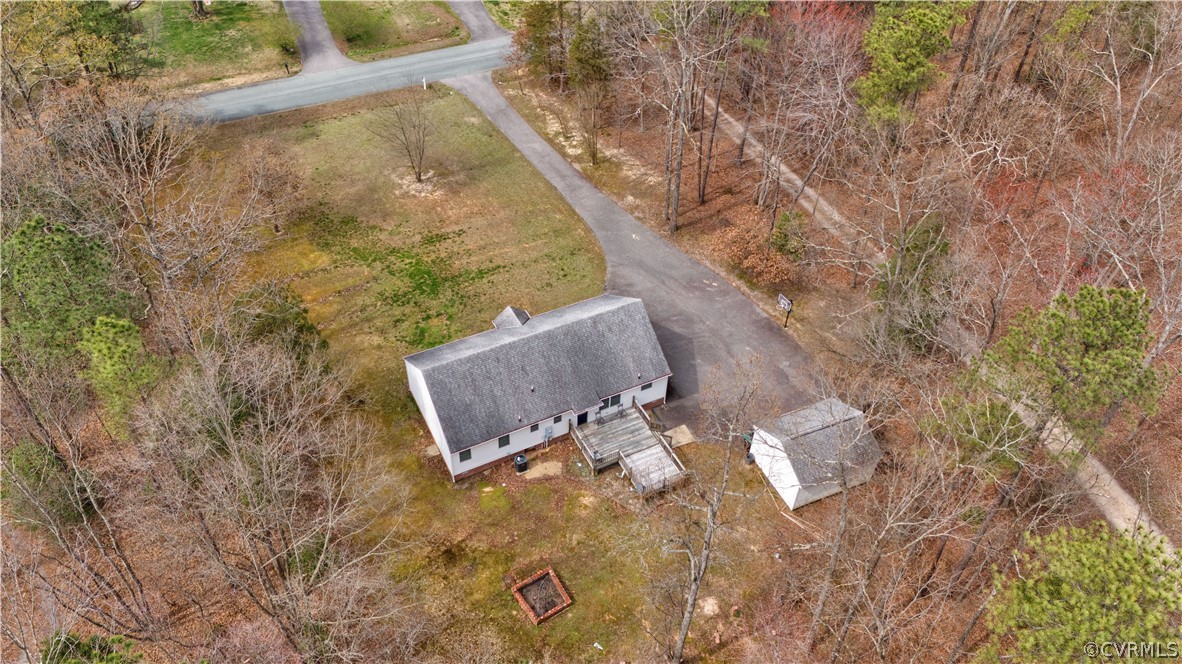 8561 Roundabout Road Henrico, VA 23231 - Photo 14 of 42 a view of a bird bath