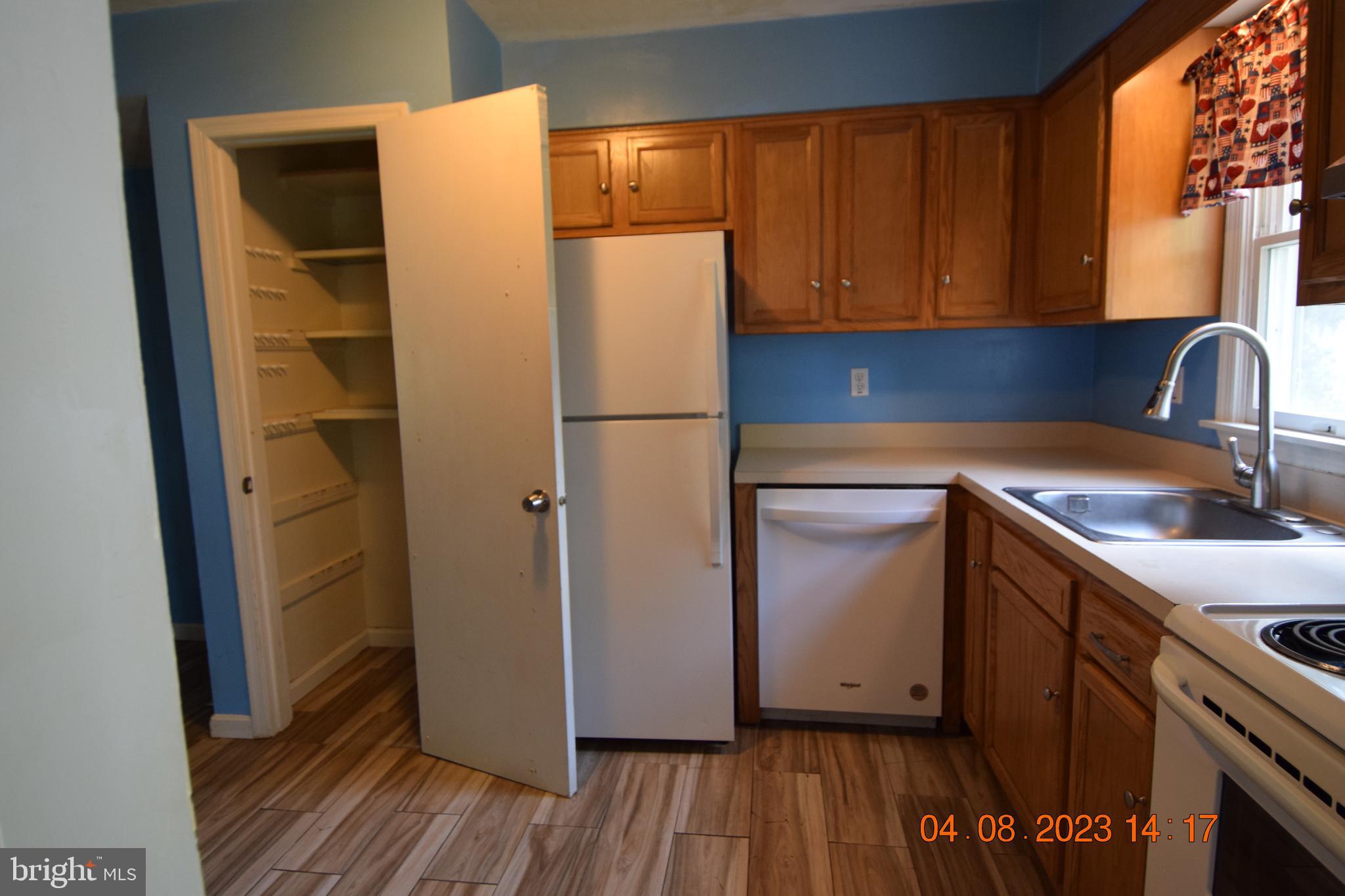 12 Sullivan Road Westminster, MD 21157 - Photo 11 of 32 Kitchen
