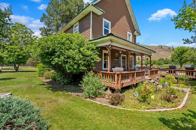 $899,000 | 1650 Banks Lowman Road, Garden Valley, ID 83622