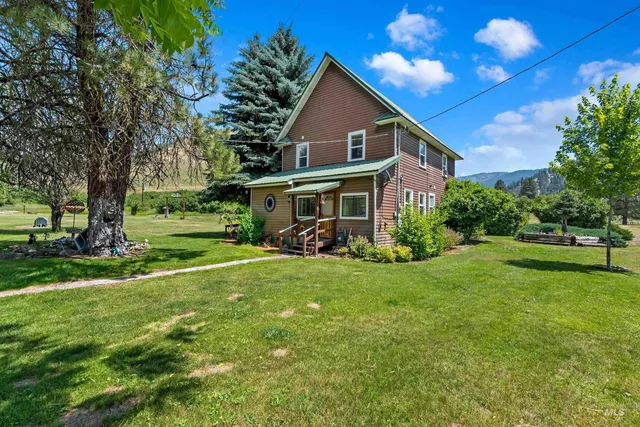 $899,000 | 1650 Banks Lowman Road, Garden Valley, ID 83622