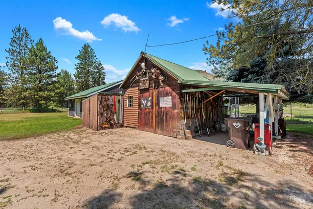 $899,000 | 1650 Banks Lowman Road, Garden Valley, ID 83622