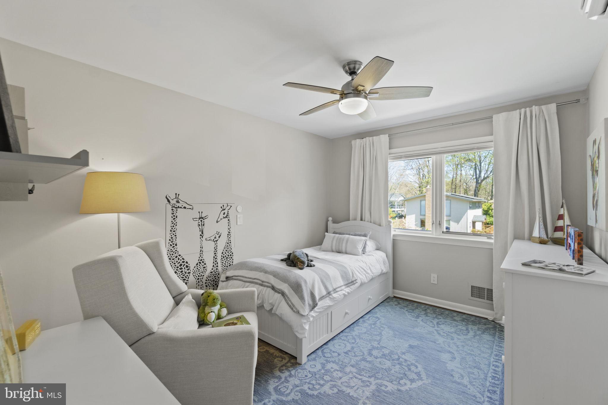 309 Halsey Road Annapolis, MD 21401 - Photo 21 of 44 1st of 2 additional upper level bedrooms