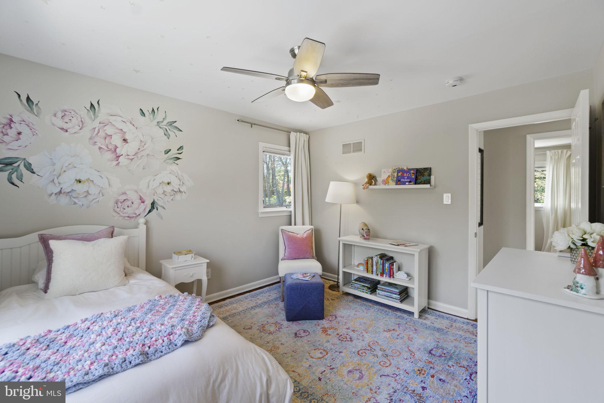 309 Halsey Road Annapolis, MD 21401 - Photo 23 of 44 2nd of 2 additional upper level bedrooms