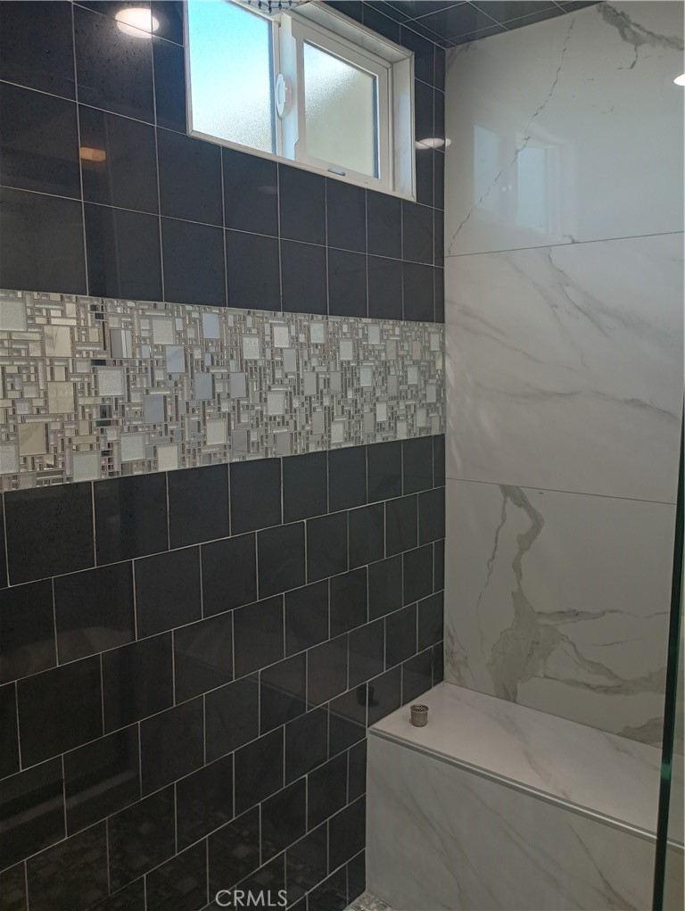 350 South Willow, Unit 134 Rialto, CA 92376 - Photo 14 of 22 Primary bathroom