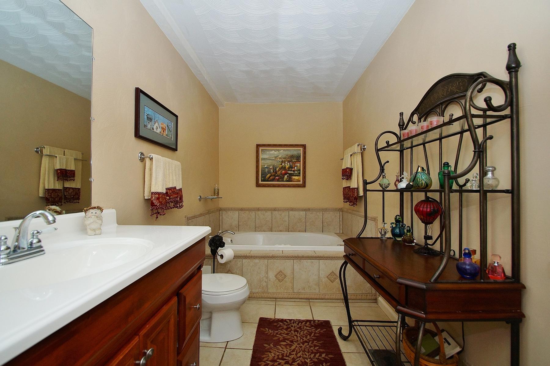 1525 Ellis Road Hardy, VA 24101 - Photo 19 of 88 19
