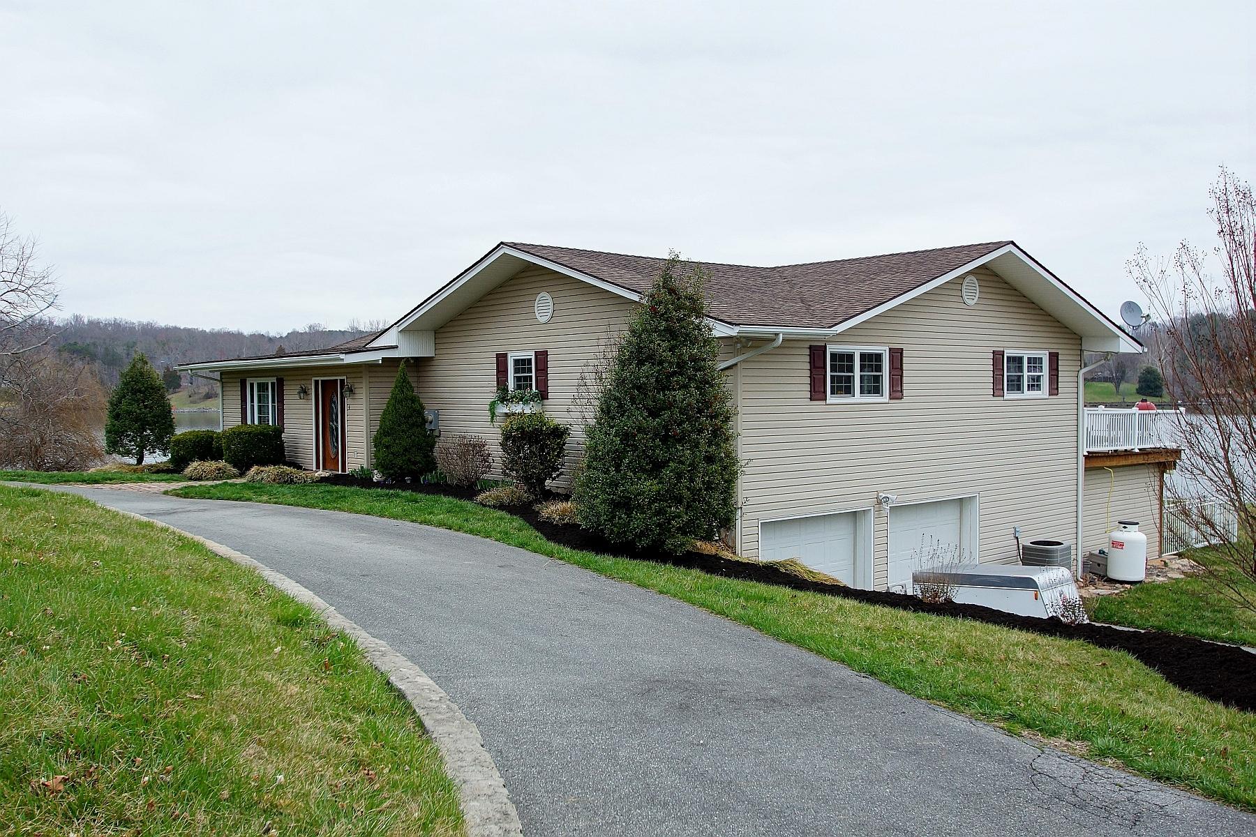 1525 Ellis Road Hardy, VA 24101 - Photo 43 of 88 41